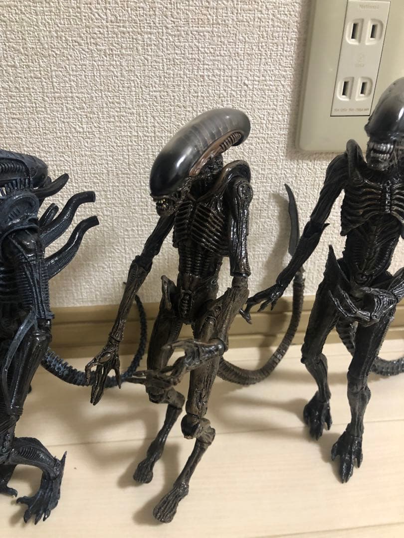 エイリアンフィギュア 4体セット