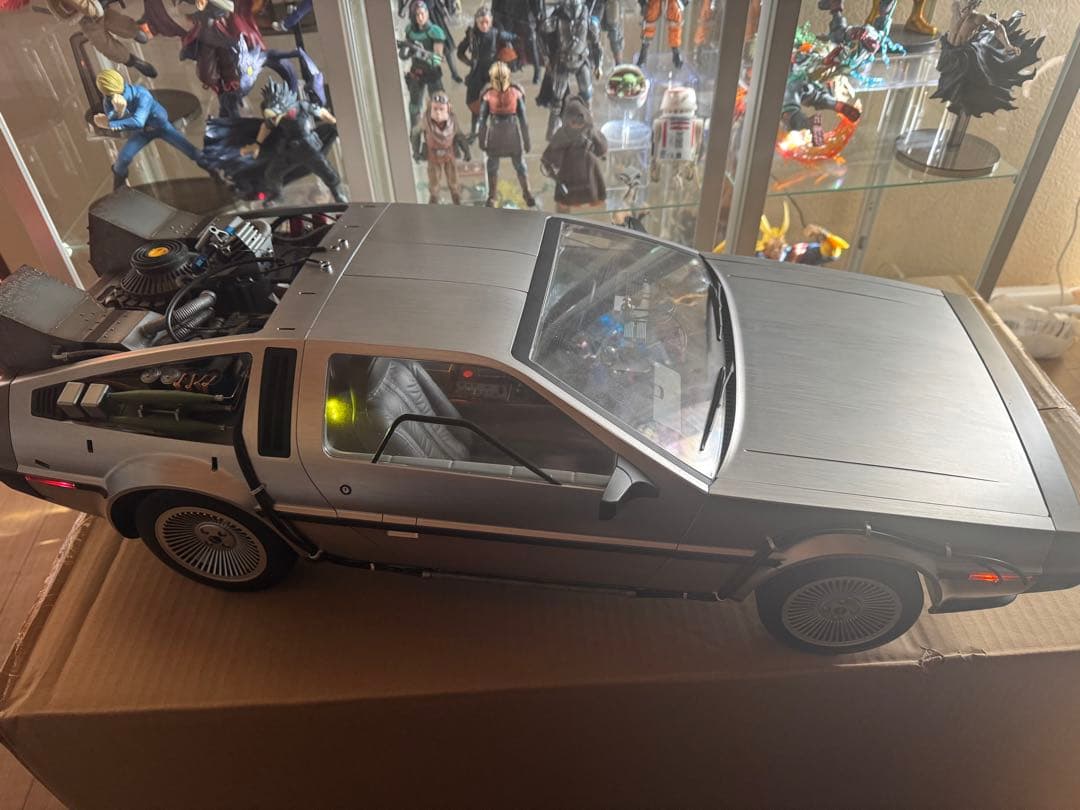 ホットトイズ　デロリアン　『バックトゥザフューチャーpart1』