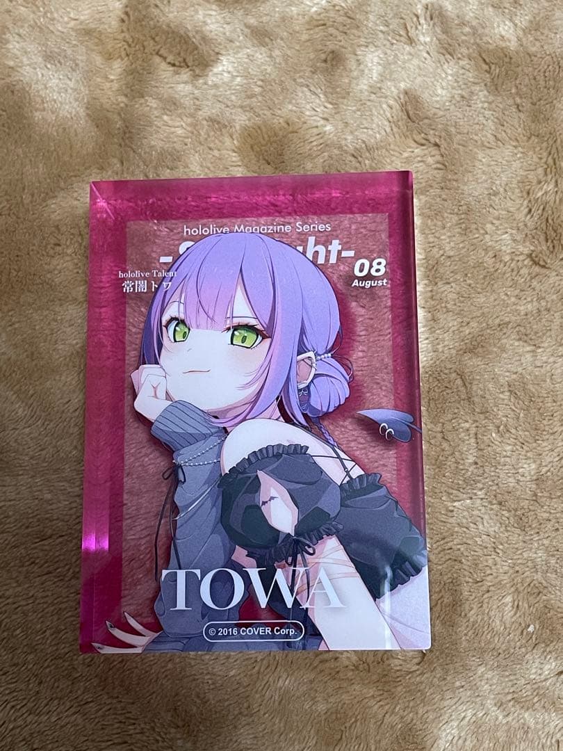 常闇トワ 全4種セット トワ様と春夏秋冬ランダム缶バッジ 誕生