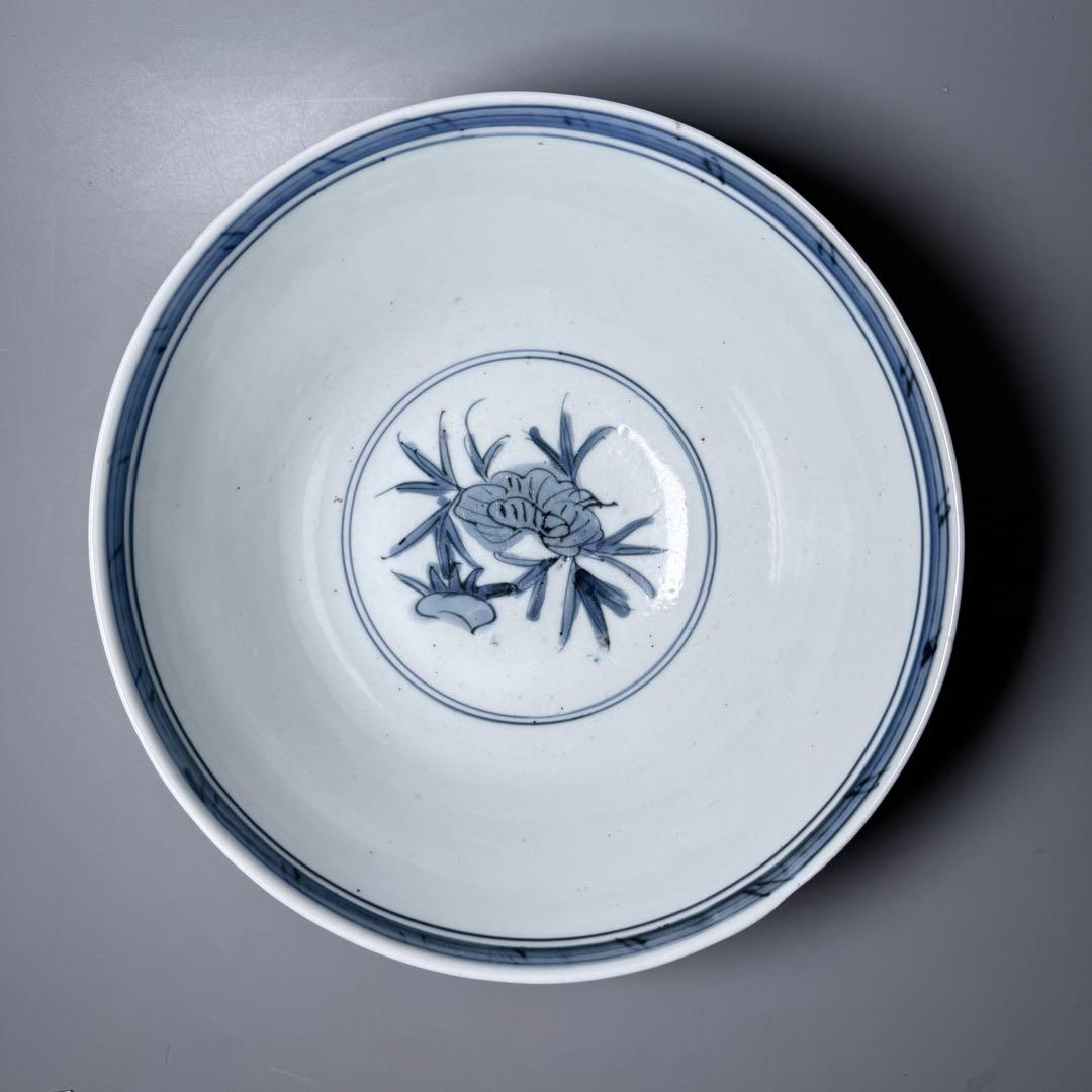 古伊万里 染付牡丹唐草文鉢 1600年代後半 薄造 上品な呉須