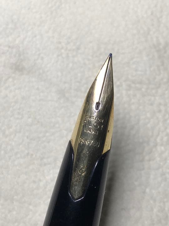 ビンテージ F 万年筆 黒と金 パイロット エリート 初期 パイロット