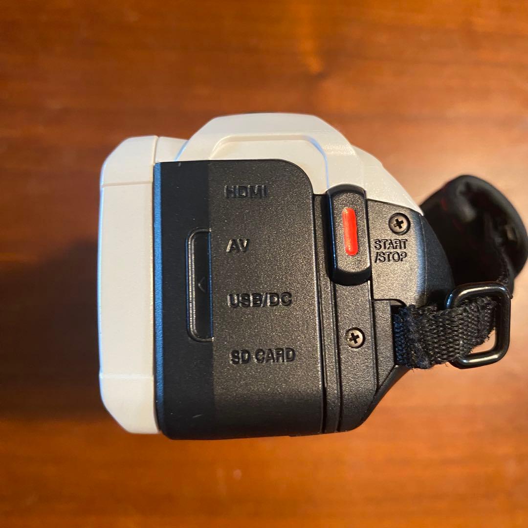 【送料無料】Everio R GZ-RX600-w