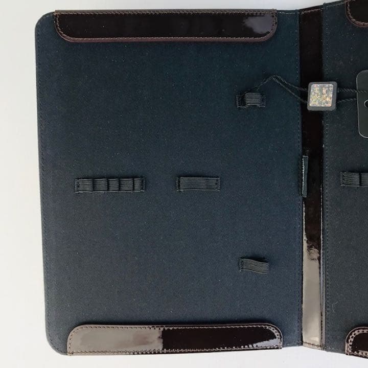 希少★新品未使用★DOLCE&GABBANA 手帳型メイクブラシケース