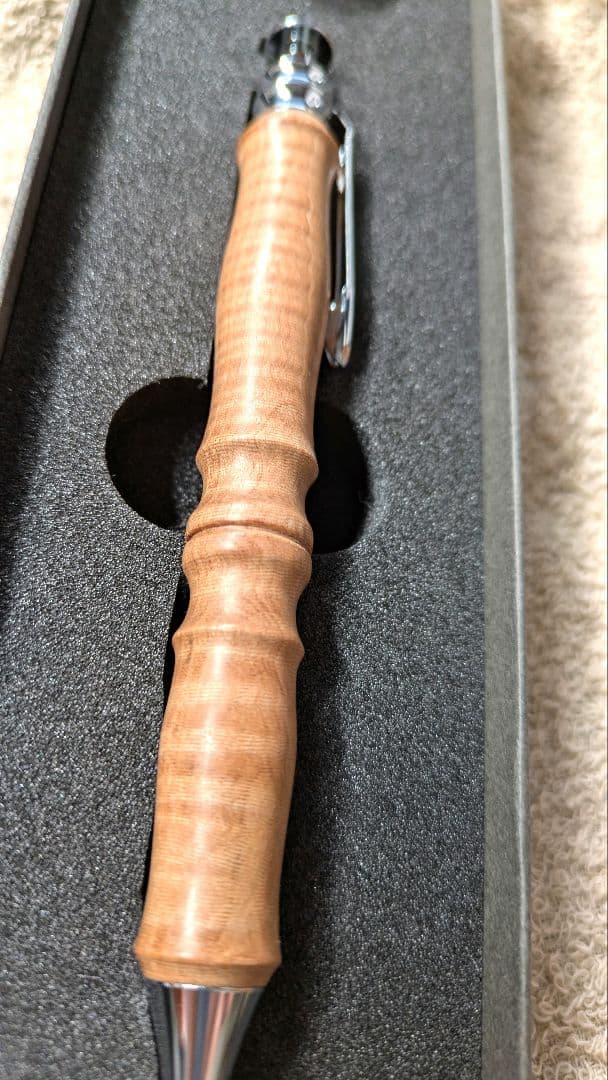 Flamberg　栃　縮み杢　木軸サンピューラ　ボールペン　専用箱付き