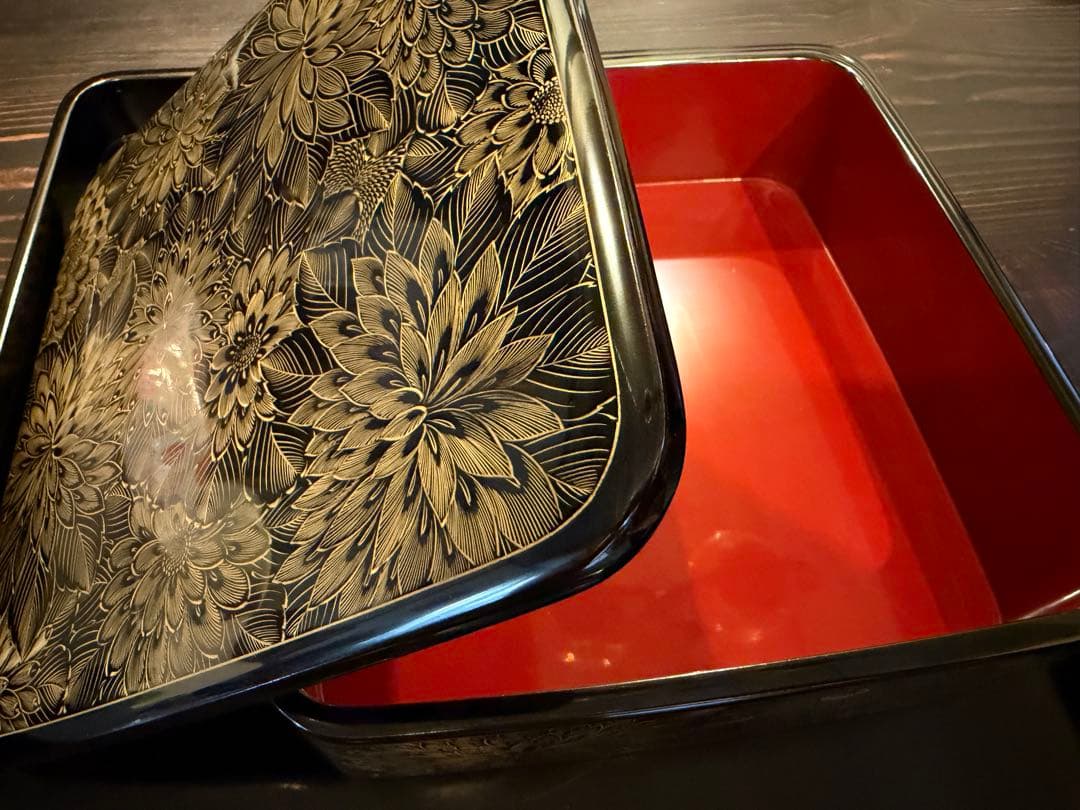 輪島塗　菊沈金彫詰 菓子器 共箱付き