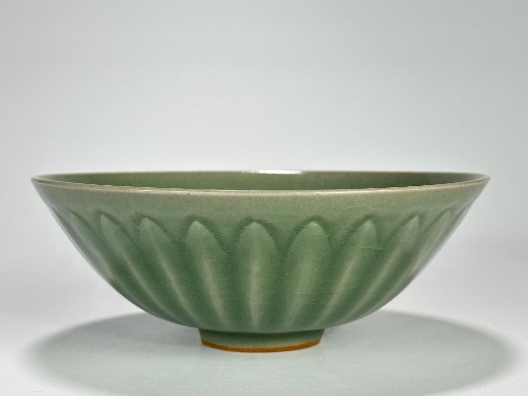 中国美術　龍泉窯　青磁　蓮弁碗　茶碗　唐物　古物　時代物