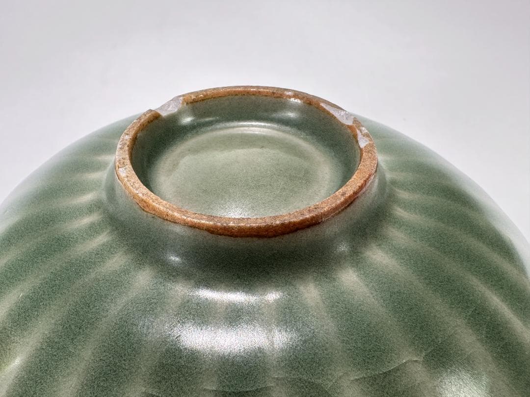 中国美術　龍泉窯　青磁　蓮弁碗　茶碗　唐物　古物　時代物