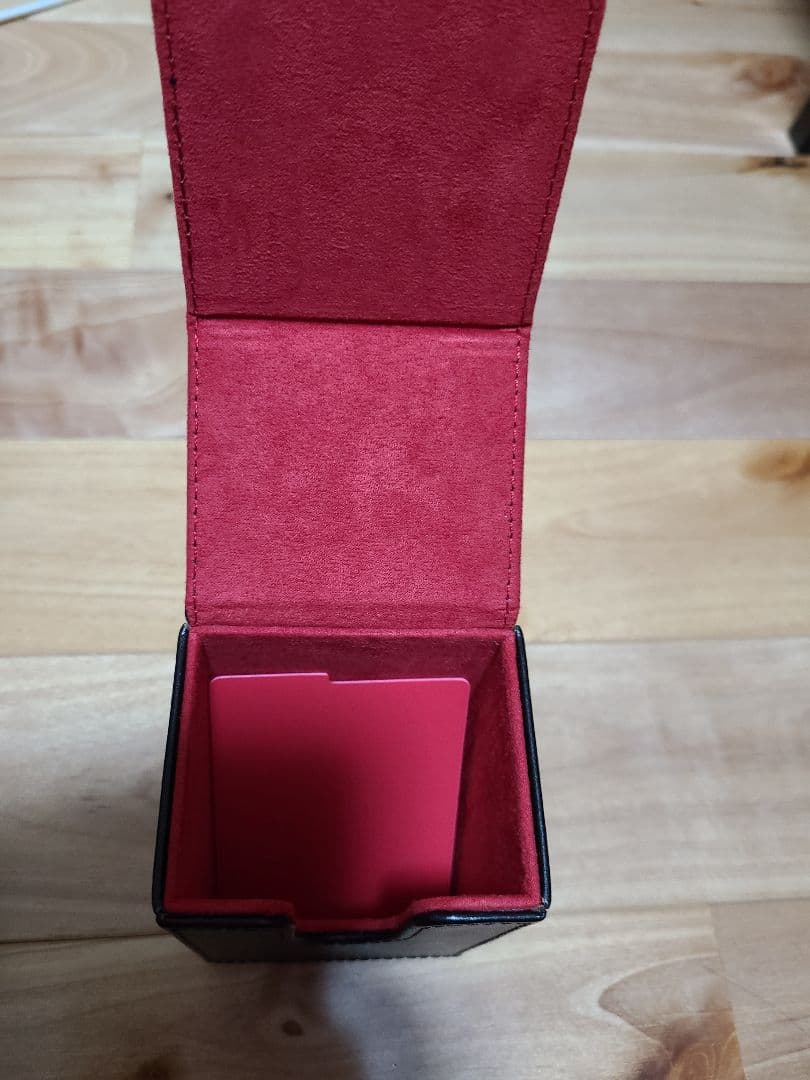 ポケモンカード　シブヤ　スワロフスキー　デッキケース　ダメカンケース