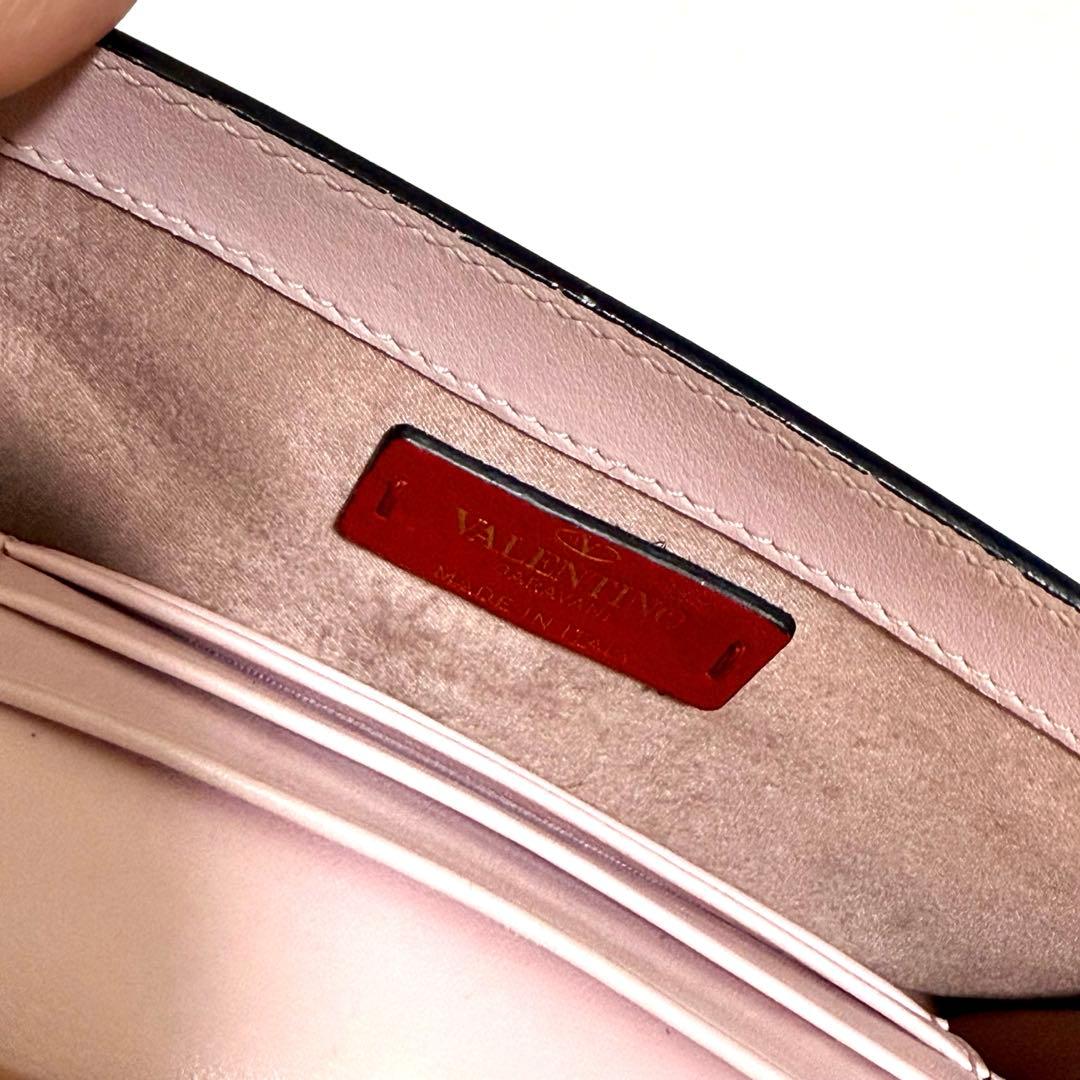 VALENTINO ガラヴァーニ チェーンウォレット