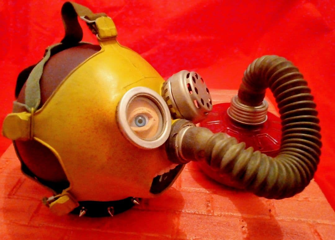 ガスマスクホラーマスク　ヴィヴィアン　ドロヘドロAVIREX 面白雑貨アメリカン