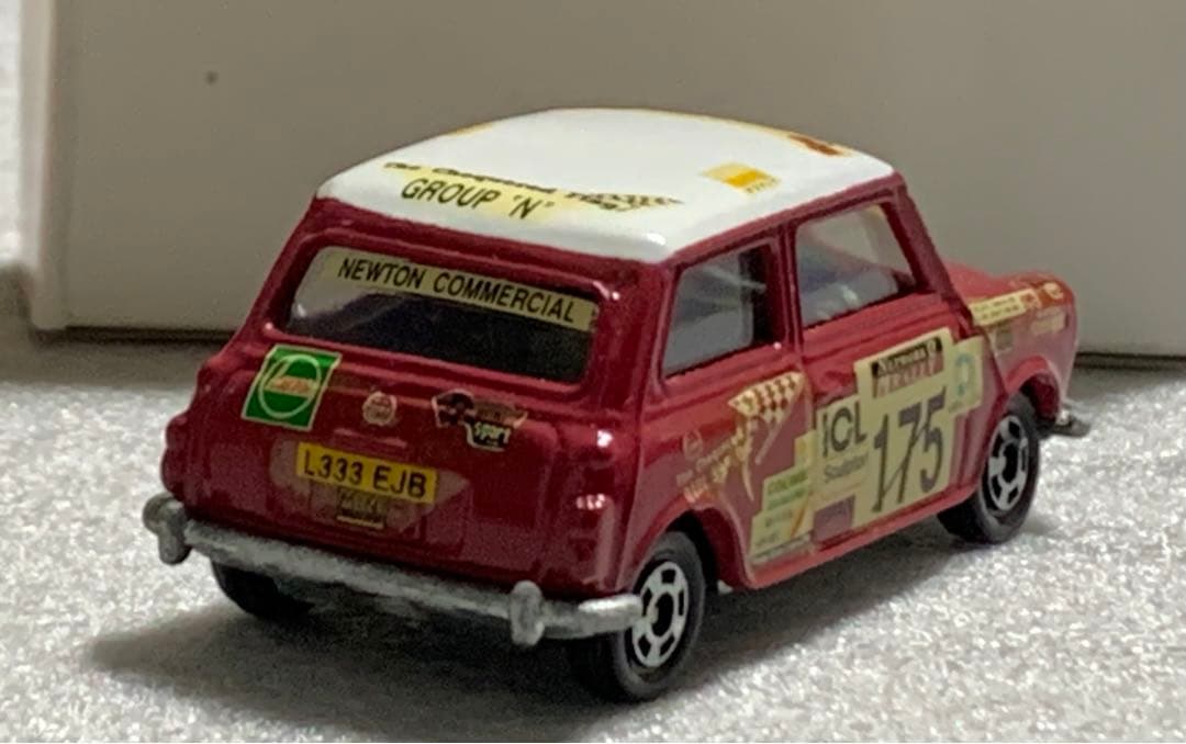 トミカ ミニクーパー トラフィック モンテカルロラリーカー ゼッケン175番 朱
