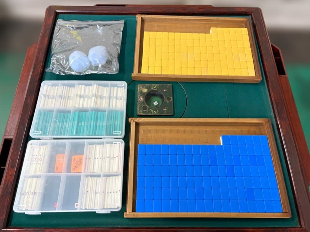 【無料配達】【動作品】 全自動麻雀卓　麻雀牌　点棒　点数箱　昭和レトロ