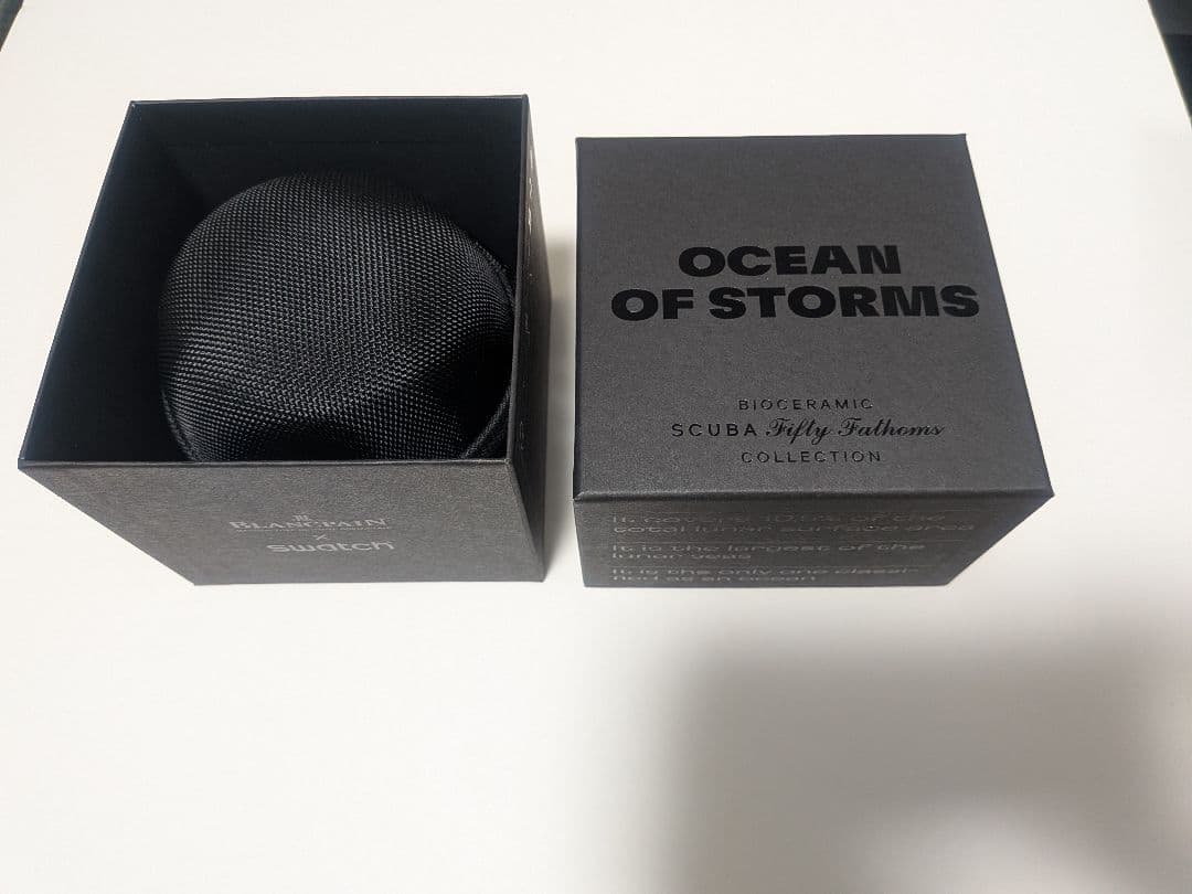 【Swatch】OCEAN OF STORMS SO35B400