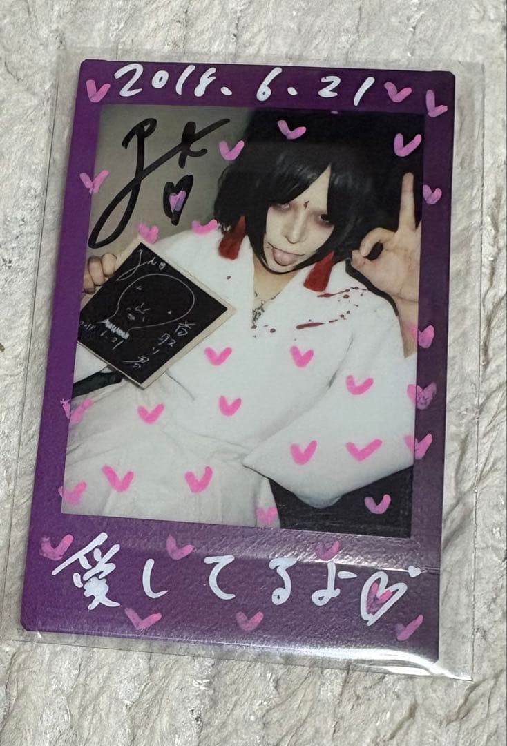 R指定 マモさん サイン入りチェキ - メルカリ