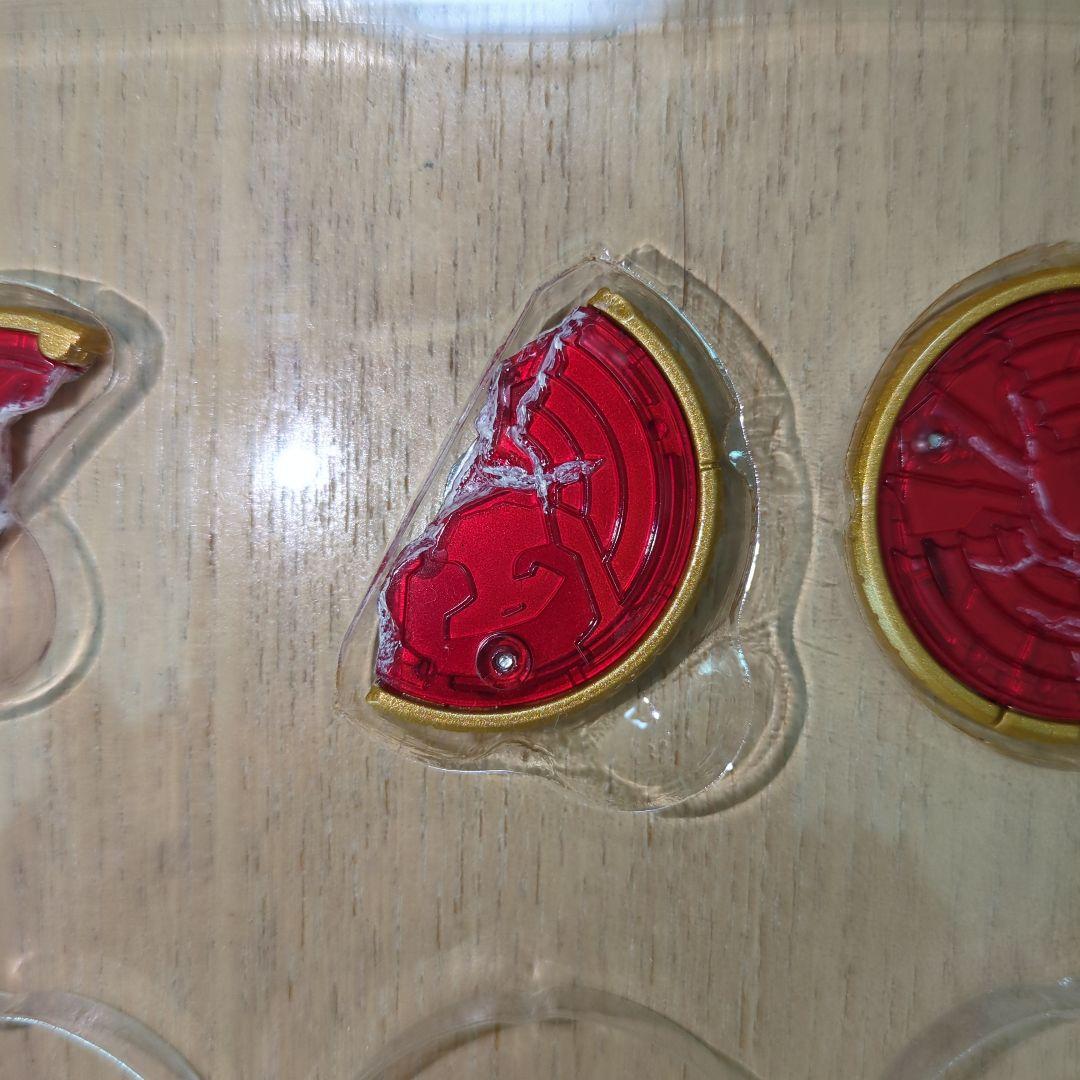 ひび割れたタカメダル　割れたタカ　csmオーズドライバーコンプリートセット付属