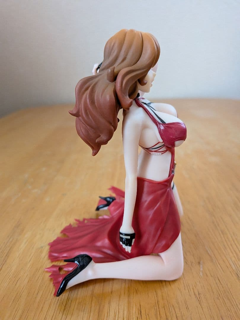 峰不二子フィギュア