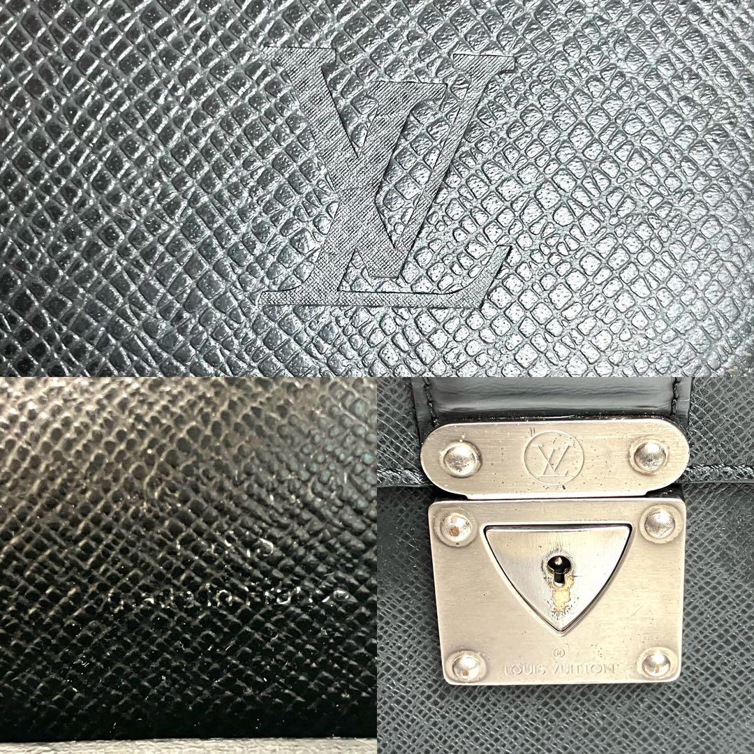 ルイヴィトン　タイガ　セルヴィエット　モスコバ　ブラック　A4 ブリーフケース