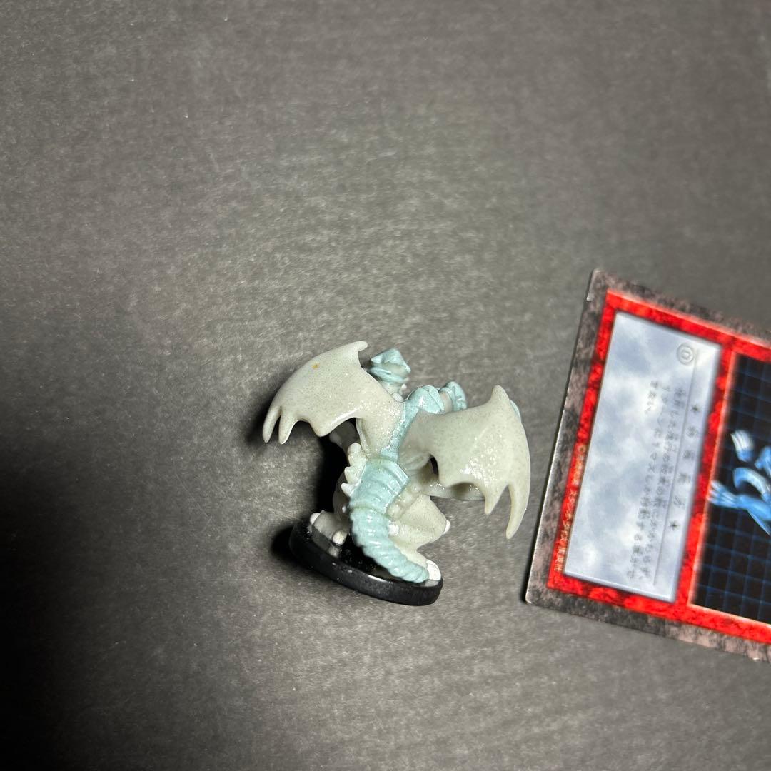 遊戯王　ダンジョンダイスモンスターズ　青眼の究極竜　フィギュア