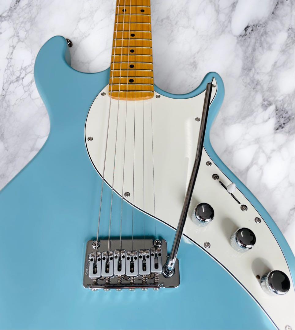 (新品同様) LINE6 VARIAX 600 エレキギター ブルー色