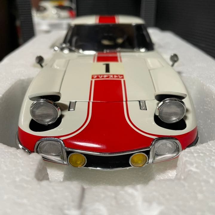 未展示品オートアート1/18トヨタ2000GT 24 HRS FUJI 1967