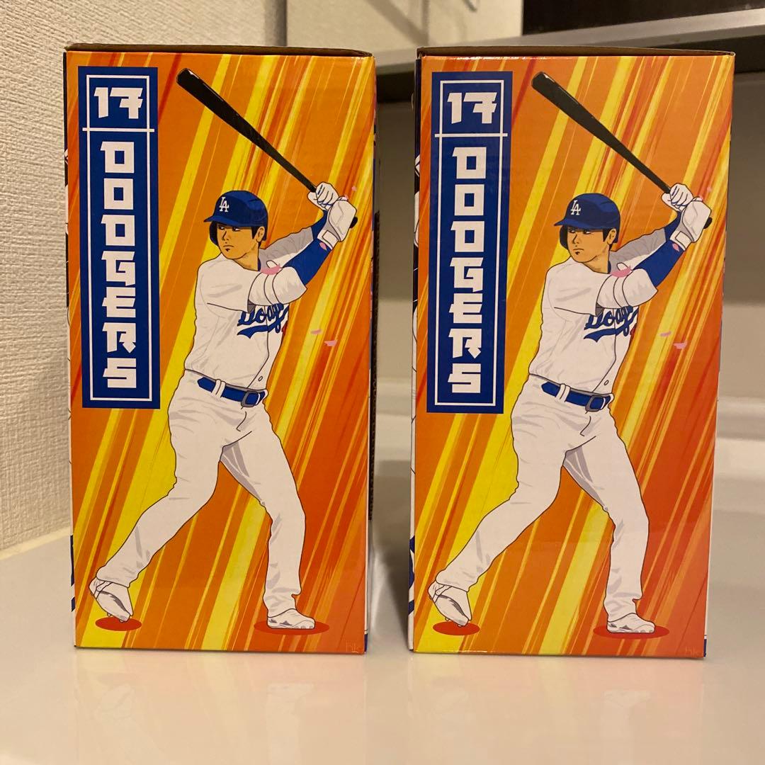 大谷翔平　初　ボブルヘッド　グレー 白　2体セット　ドジャース　2024年　美品