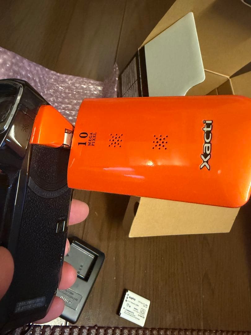 XACTI cg11 オレンジ　箱付