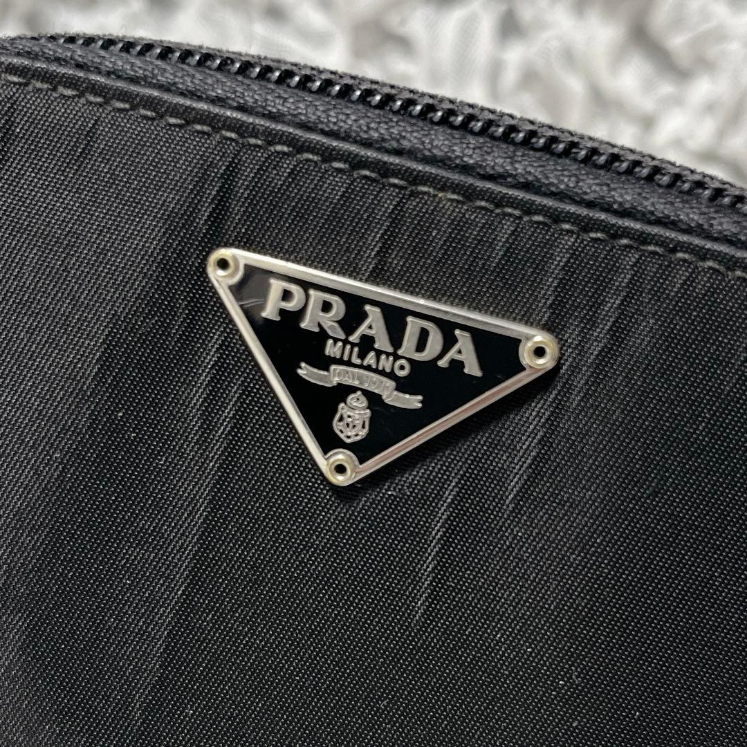プラダ　ナイロン　レザー　三角ロゴ　コンパクト　二つ折り　財布　PRADA