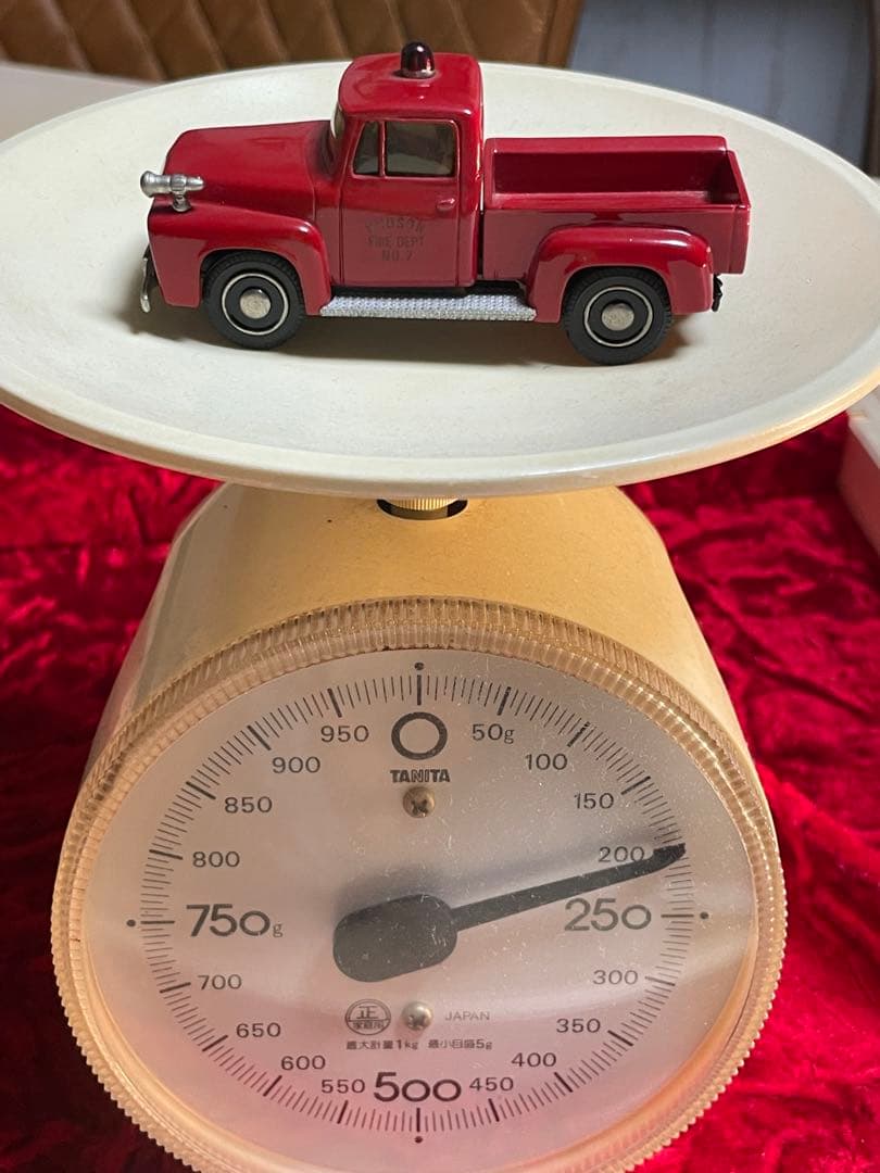 フォード 赤 ミニトラック 約10cm