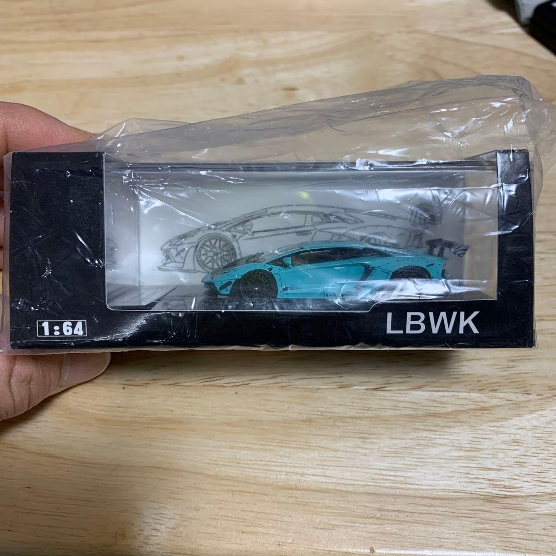 LIBERTY WALK ミニカー 1/64 アヴェンタドール　ミント