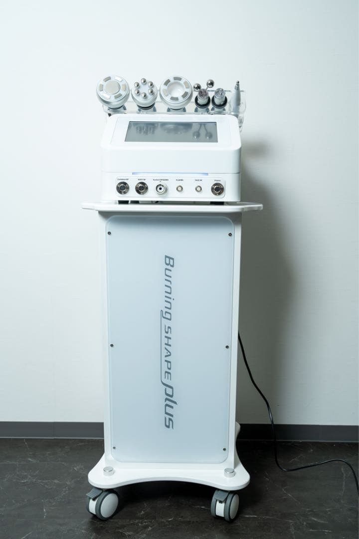 最新美容機器！】ハイパーナイフ、キャビ、EMS、吸引、ニキビ治療など