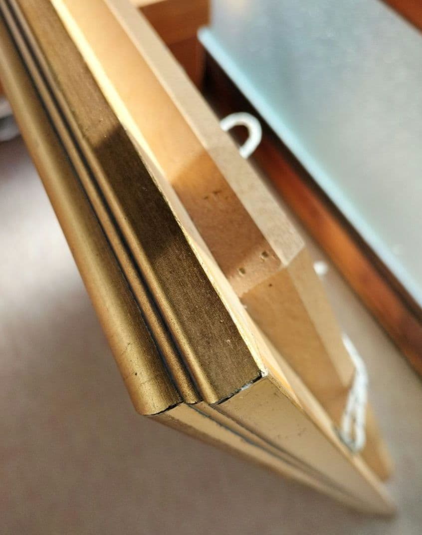 マットなゴールドの額縁 アンティーク雑貨