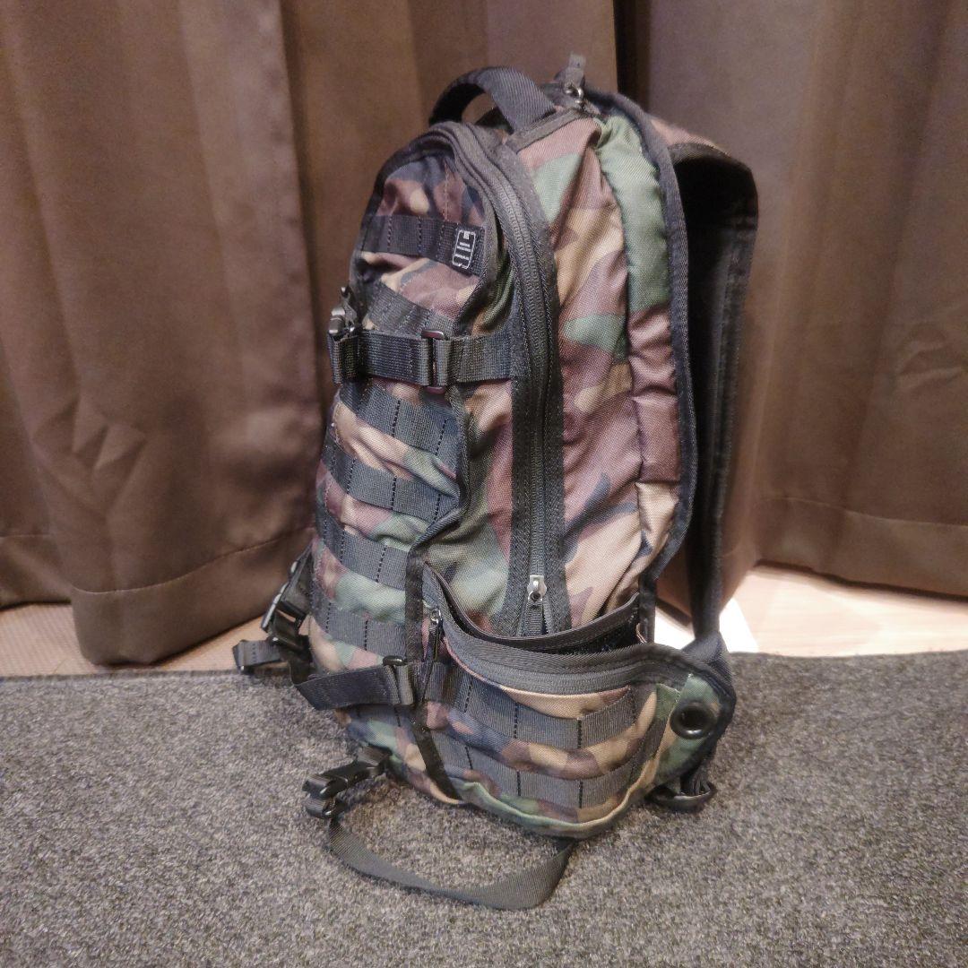 希少　NIKE 迷彩リュック