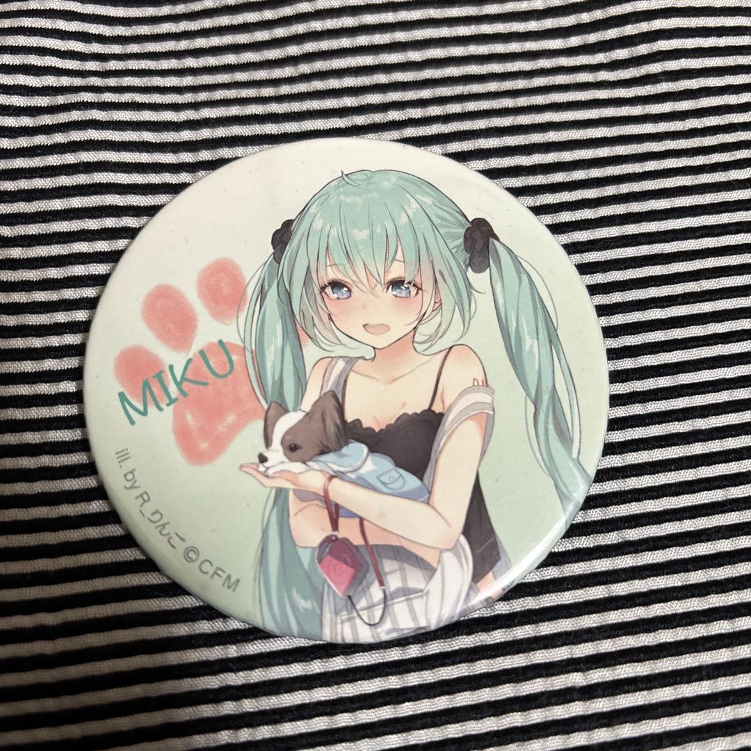 マ*リ様 初音ミク 缶バッジ マジカルミライ 2024」仕様の初音ミクたちをデザインした缶バッジ