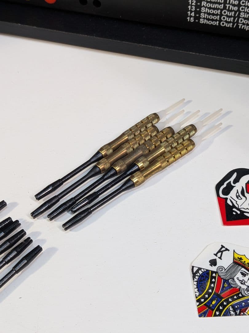 P847 【美品】電子ダーツボード KING'S HEAD 木製キャビネット付き