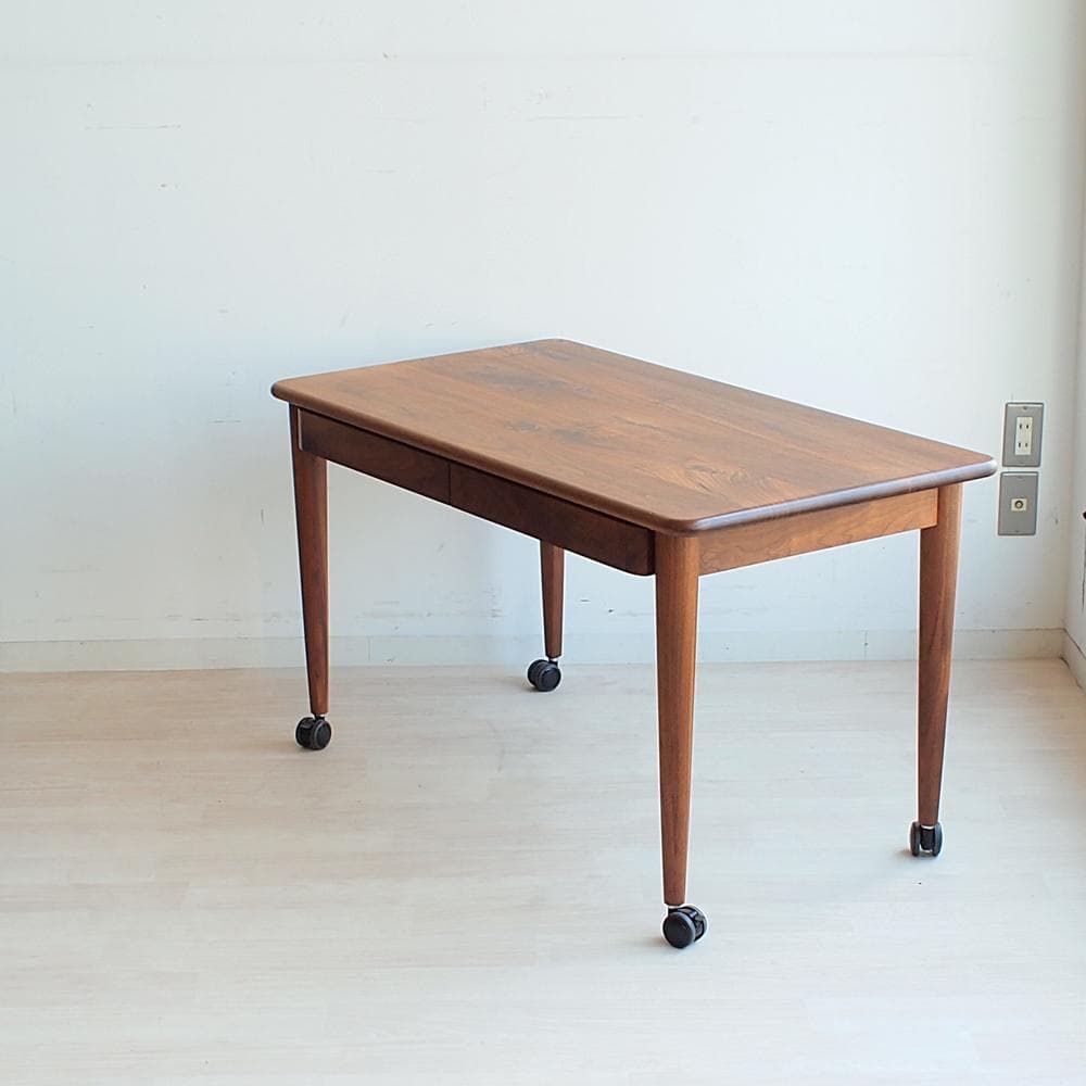 ウォールナット無垢材 ワークデスク キャスター付き 高さ62cm 低め 北欧