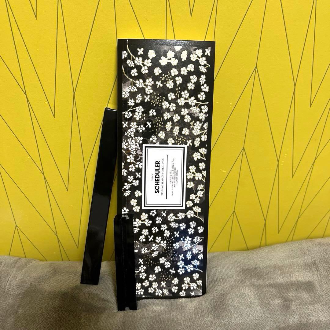 BIGBANG 直筆 SEASON'S GREETINGS カレンダー - メルカリ