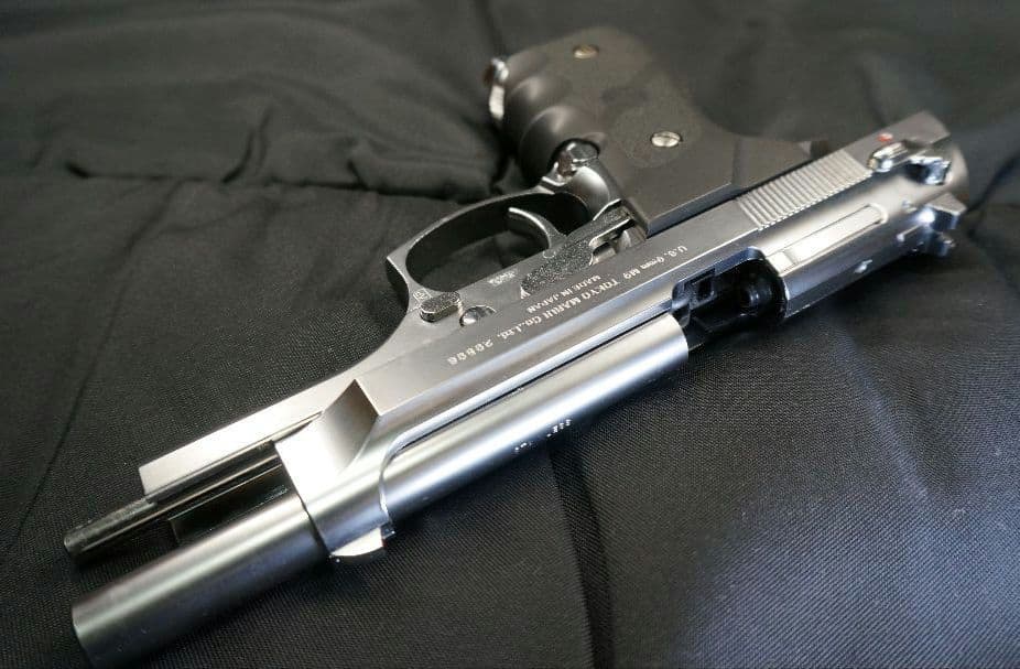 東京マルイ M92F ステンレス グリップ再塗装 社外ピストンカップ交換済 ②