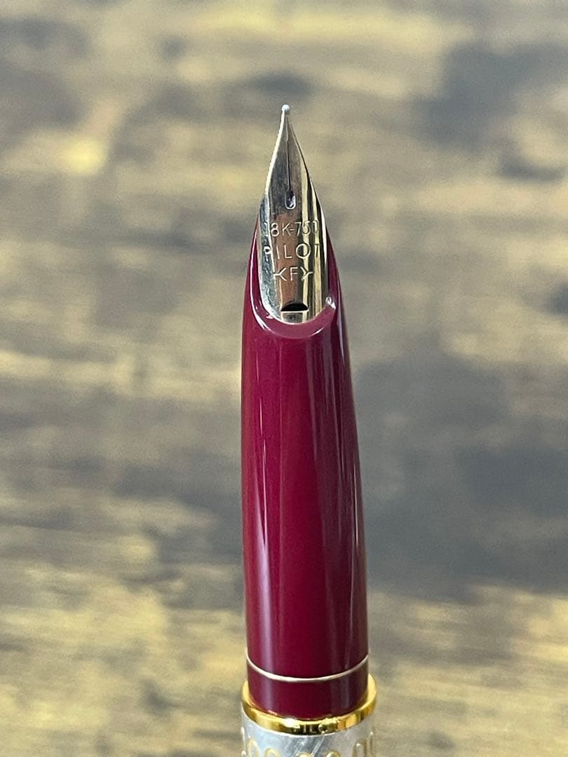 新品未使用 シール付 1970年代製 レディ 18金 F パイロット 万年筆