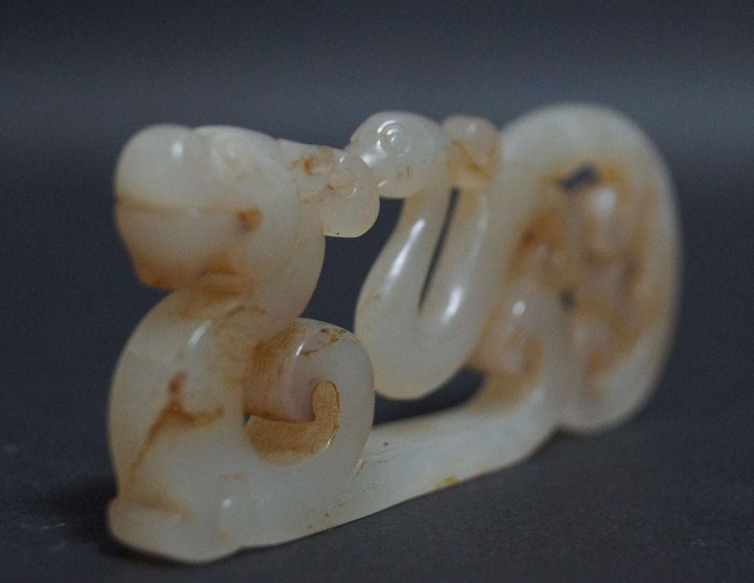 古玉 和田玉(ホータン)細工透かし彫り 古代龍鳳紋 根付 緒締玉 提げ