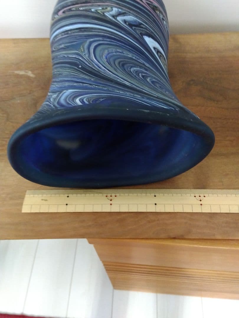 青と黒のマーブル模様 ガラス花瓶