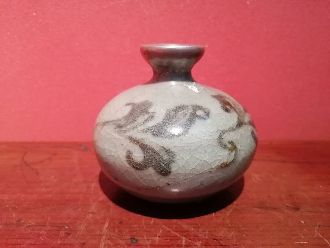 12世紀　高麗青磁の油壷　箱付き