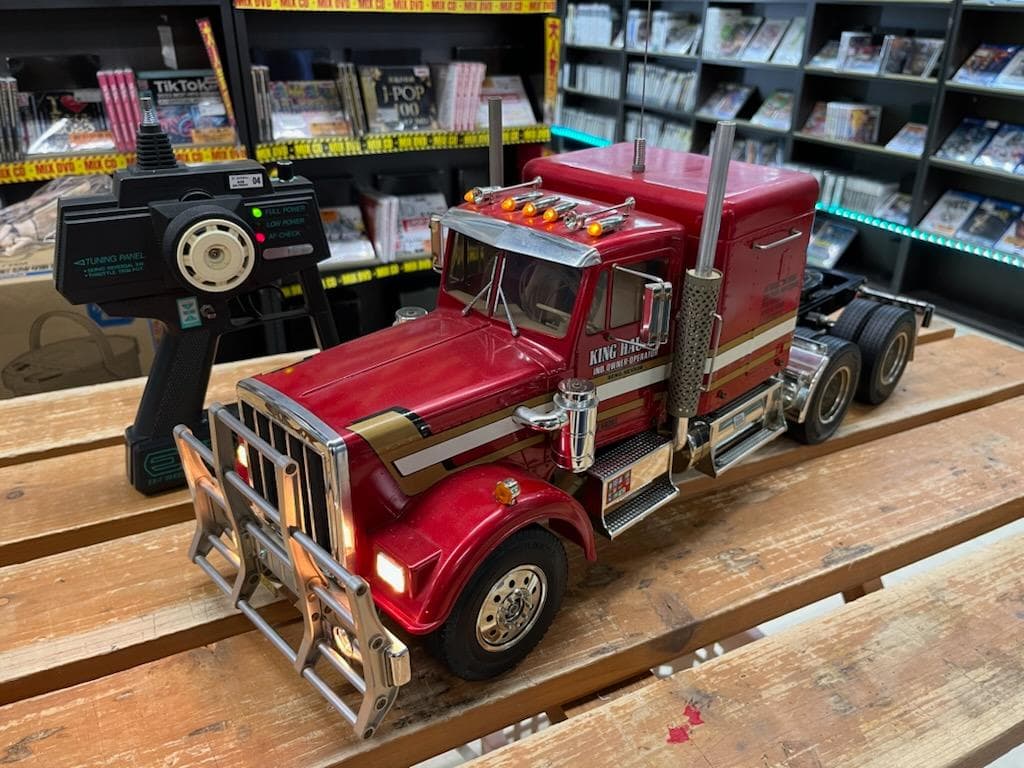 タミヤ 1/14 電動RCトレーラーヘッド キングハウラー フル