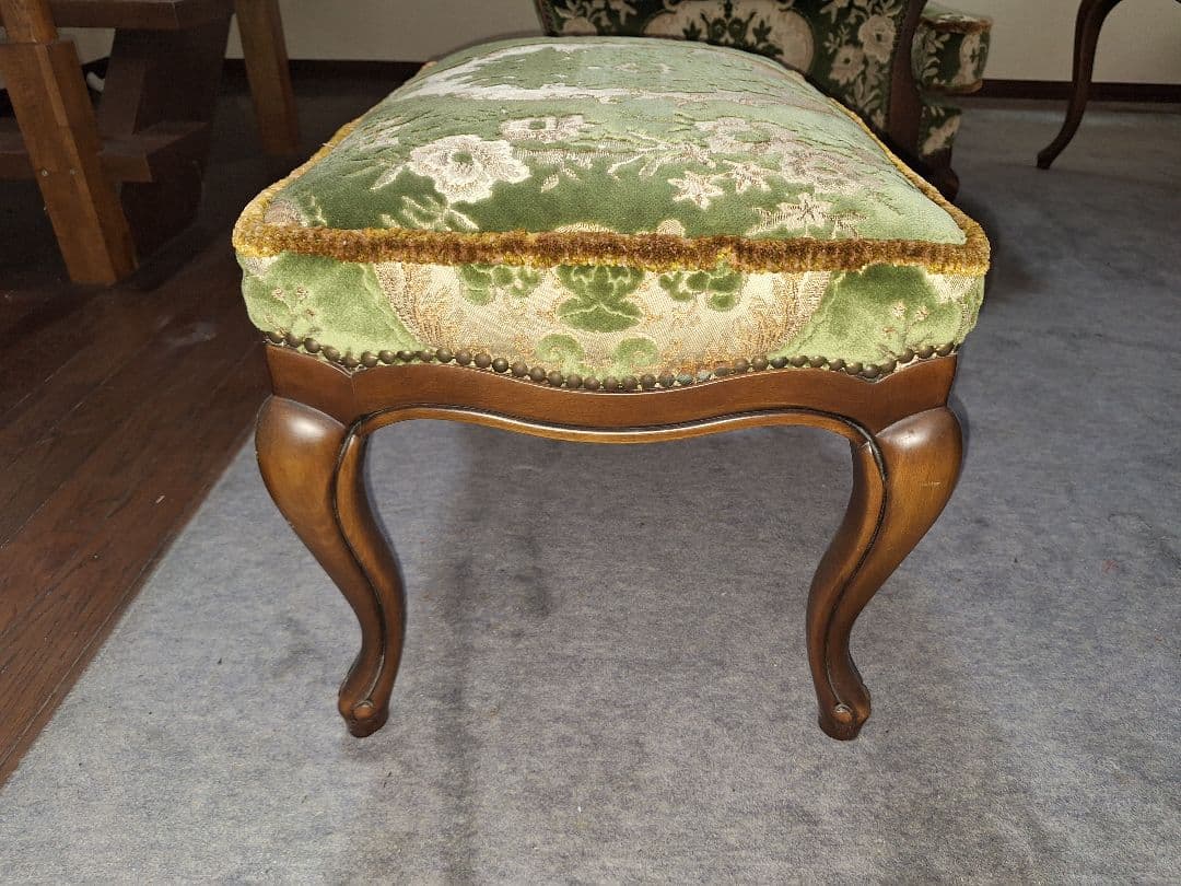 カリモク家具　domani　LouisXVシリーズ　オットマン