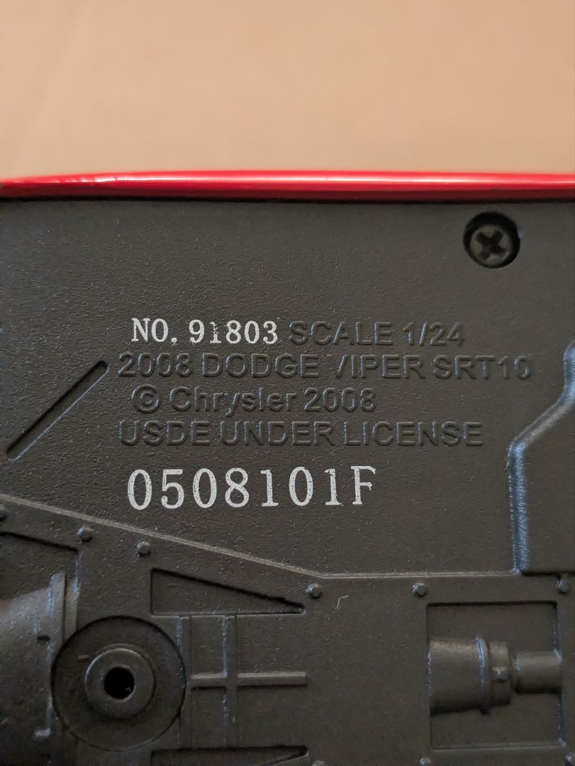 ジャダトイズ　ダッジ・バイパーSRT10　ダイキャストモデルカー　1/24