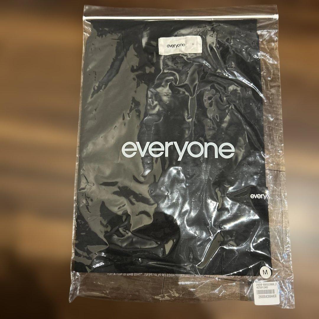 everyone ブラック Tシャツ M ポケT 新品未使用