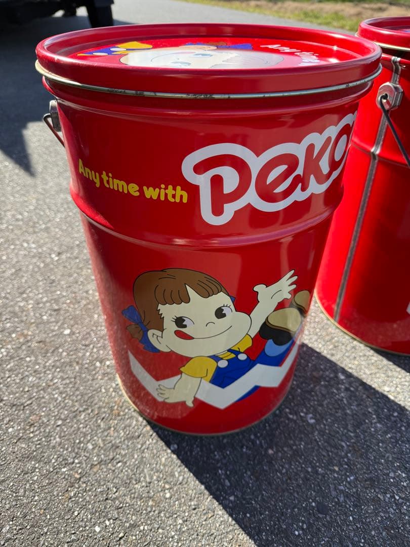 不二家ペコちゃんスツール(スチール)缶 2個まとめ売り