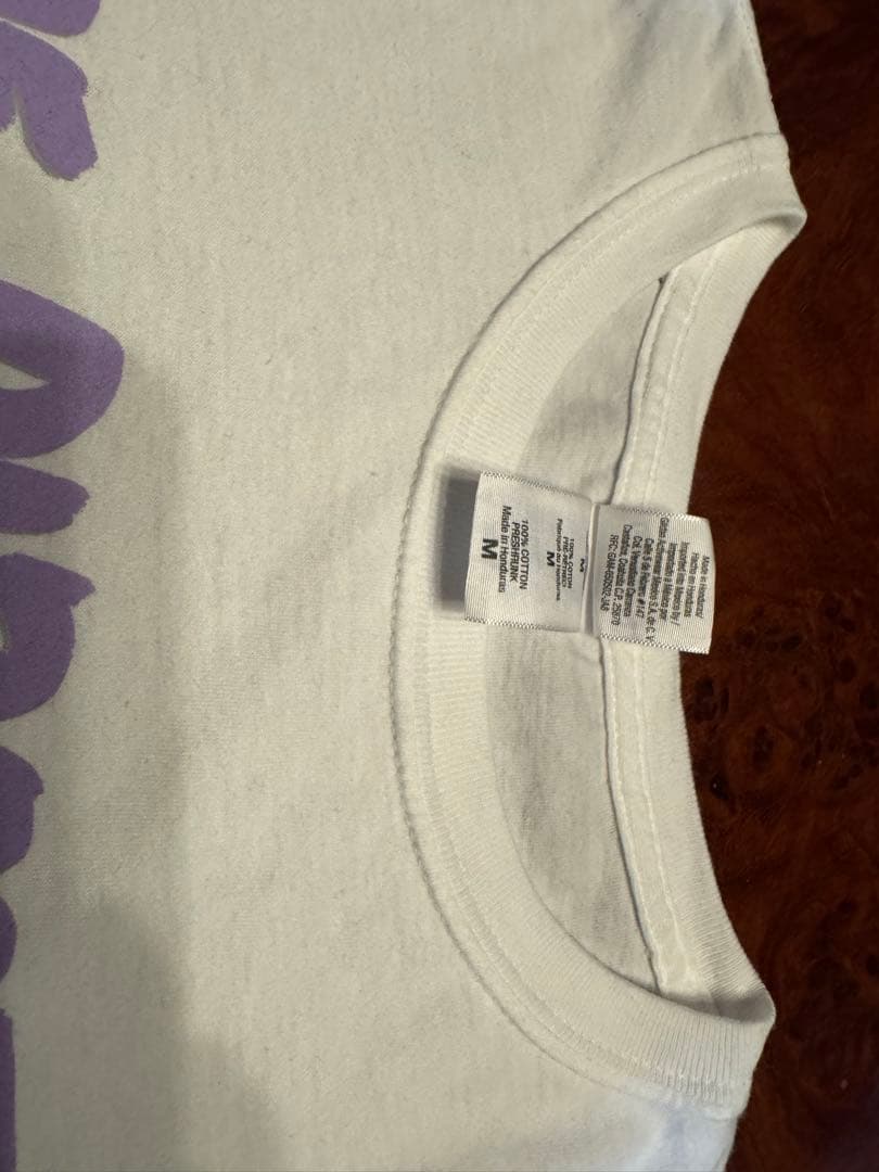 ワンダイレクションGILDAN白正規オリジナルツアーT、Mコピーライト入り