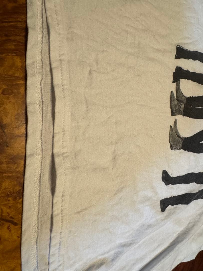 ワンダイレクションGILDAN白正規オリジナルツアーT、Mコピーライト入り