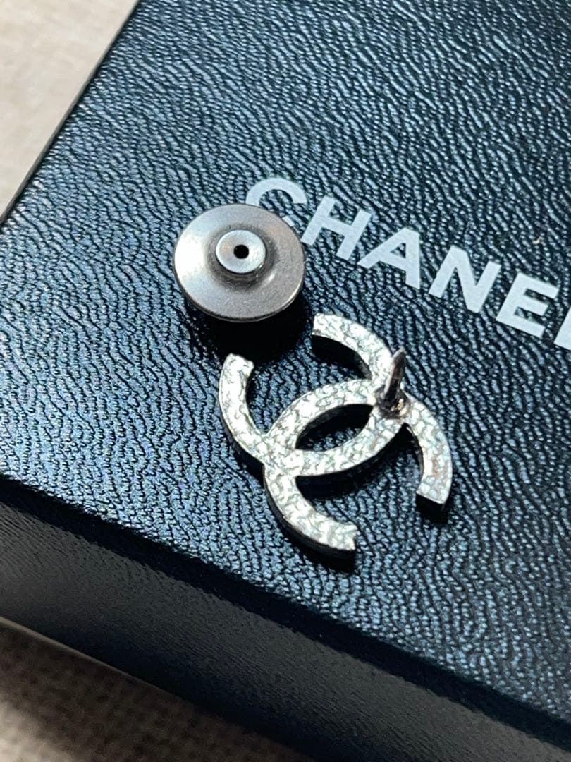 CHANEL CCロゴ ブローチ ピンク ピンバッジ ビンテージ - メルカリ