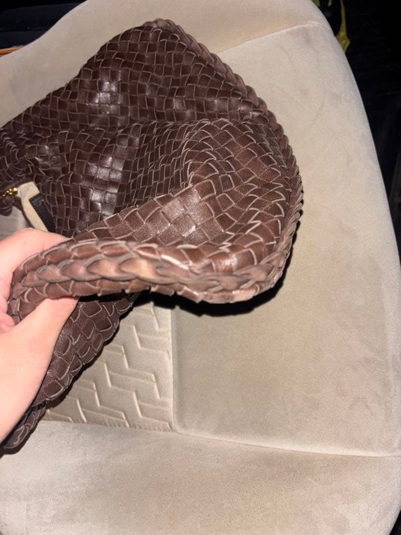 ボッテガ　イントレチャート　レザーショルダーバッグ